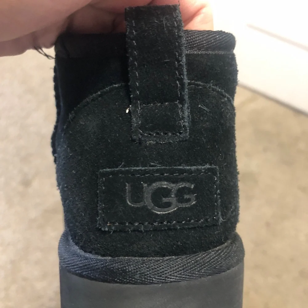 UGG soft black